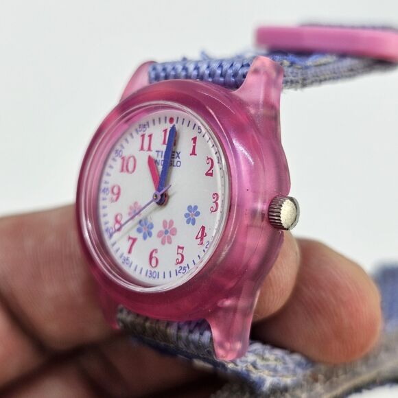 Timex Kids Watch 29MM White Dial Canvas Bands New Battery - Picture 3 of 11